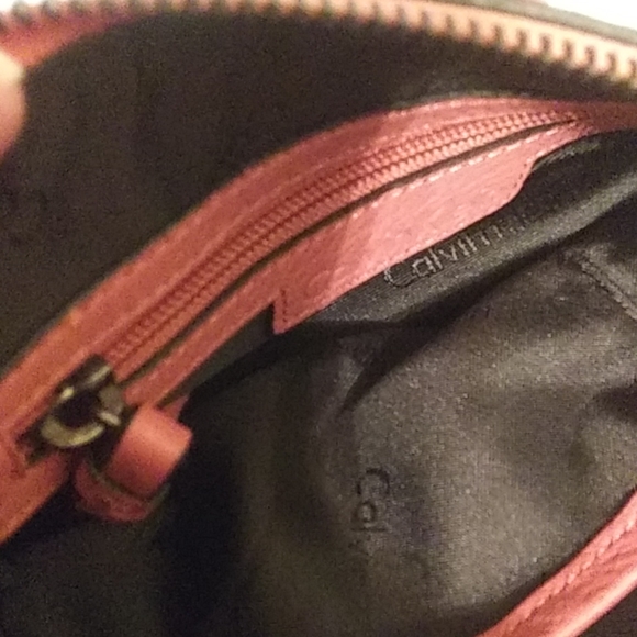 Calvin Klein Messenger Crossbody Purse - Picture 2 of 3